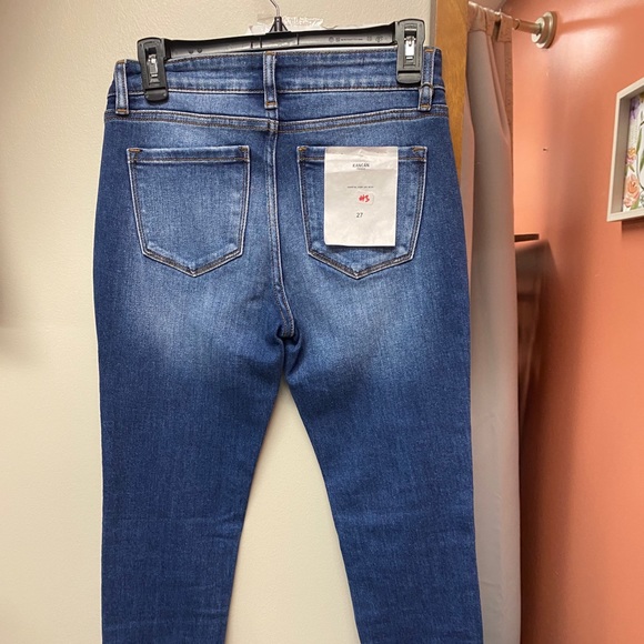 Mid Rise Basic Premier Jeans - Picture 7 of 8